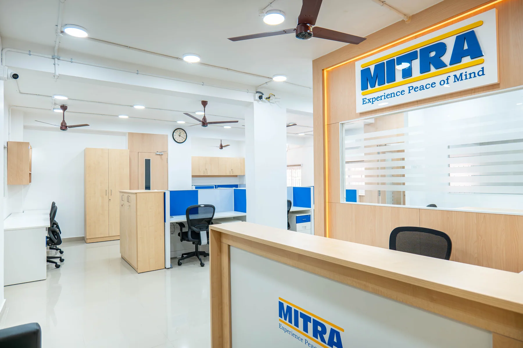 Financial services office — photograph 2